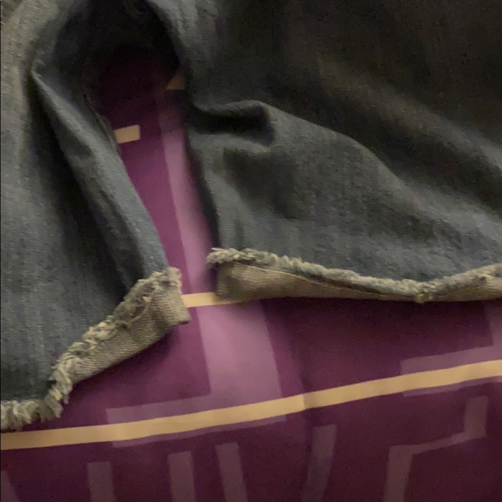 Shorts - Picture 3 of 3